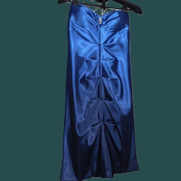 LeChateau Blue Ombre Dress - Picture 2 of 12